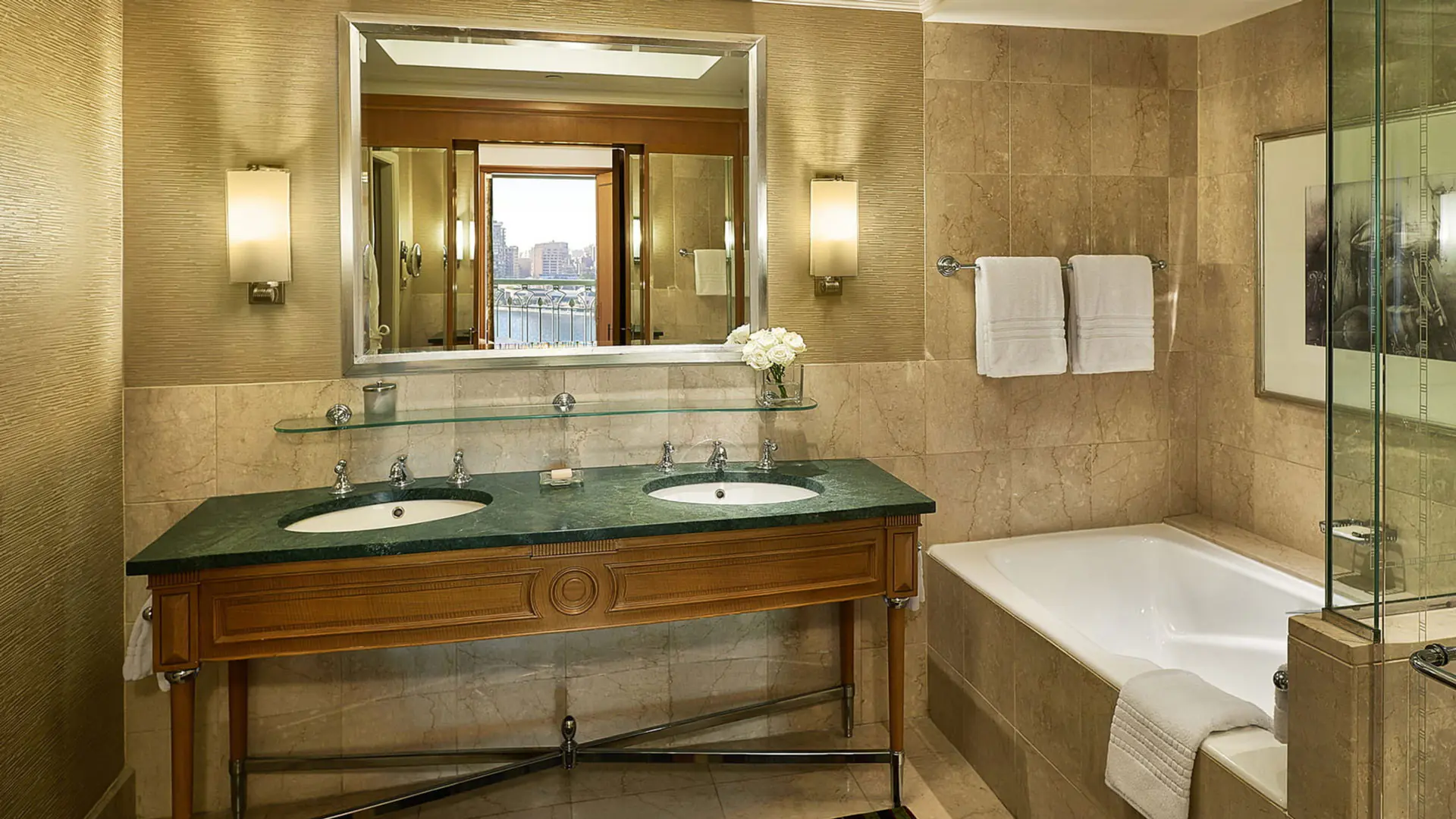 Hotel Nile Plaza – Cairo gallery image 2